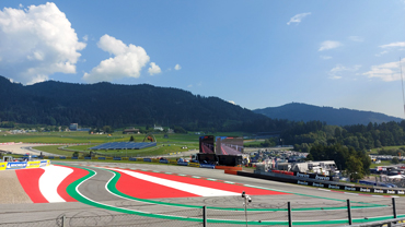 Blick auf Motor-Rennstrecke Spielberg Österreich