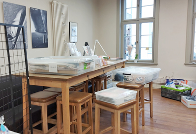 Stand auf Messe mitten im Aufbau