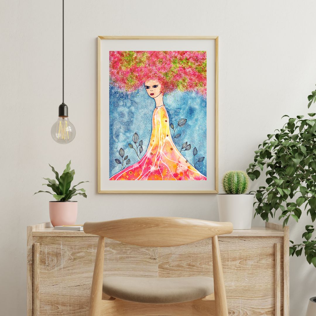 Aquarell Frau pink-grünes Haar an heller Wand über Holztisch und Stuhl