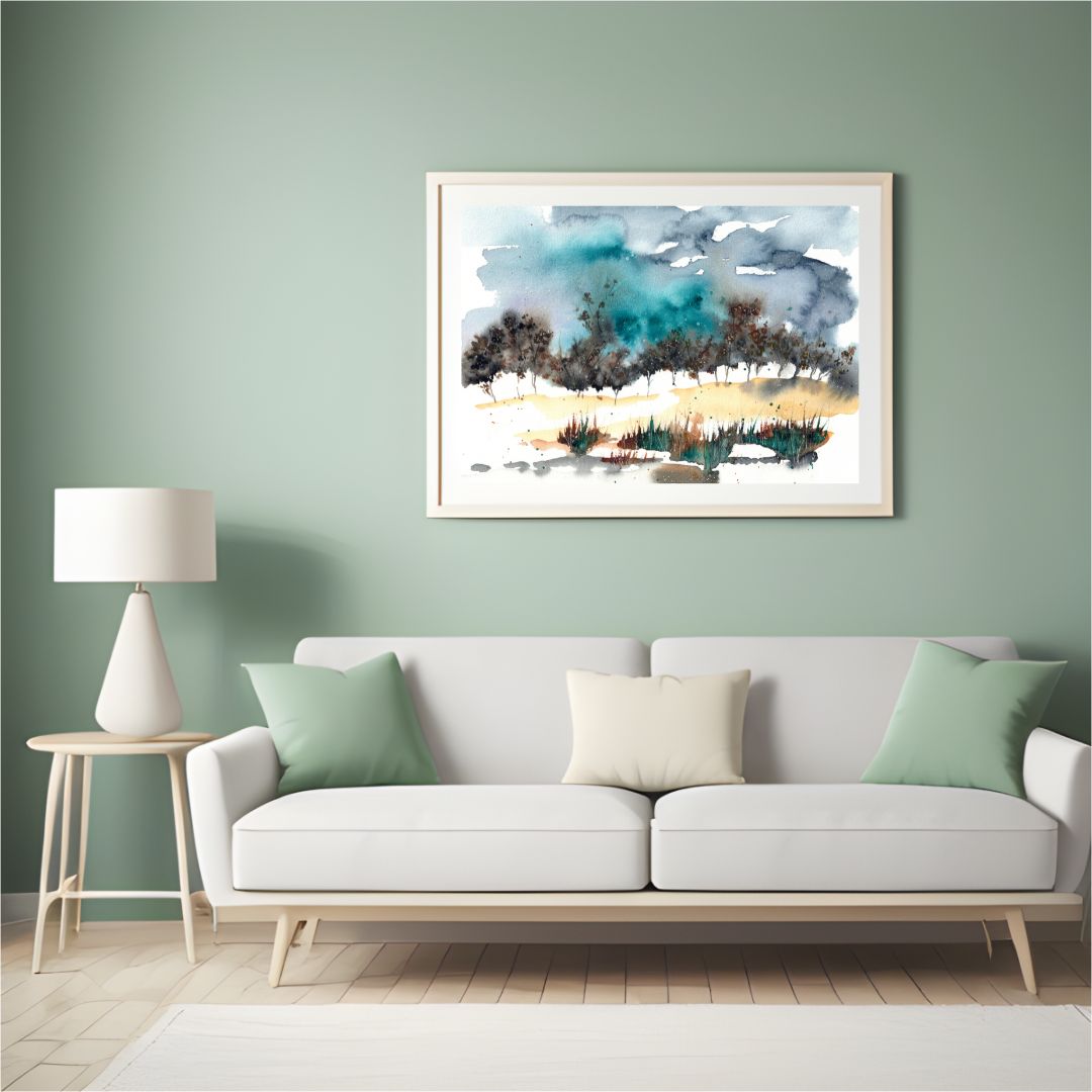 Aquarellbild mit halbabstrakter Waldlandschaft mit stürmischem türkis-grauen Himmel an hellgrüner Wand