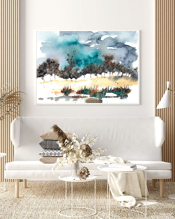 Aquarell halbabstrakt blaugrauer dramatischer Himmel, dunkle Bäume über weißem Sofa